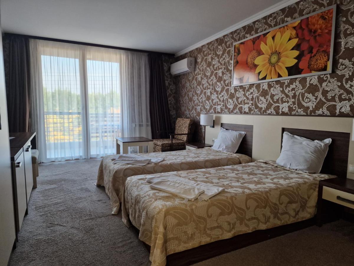 Hotel Alisa Павел-Баня Экстерьер фото
