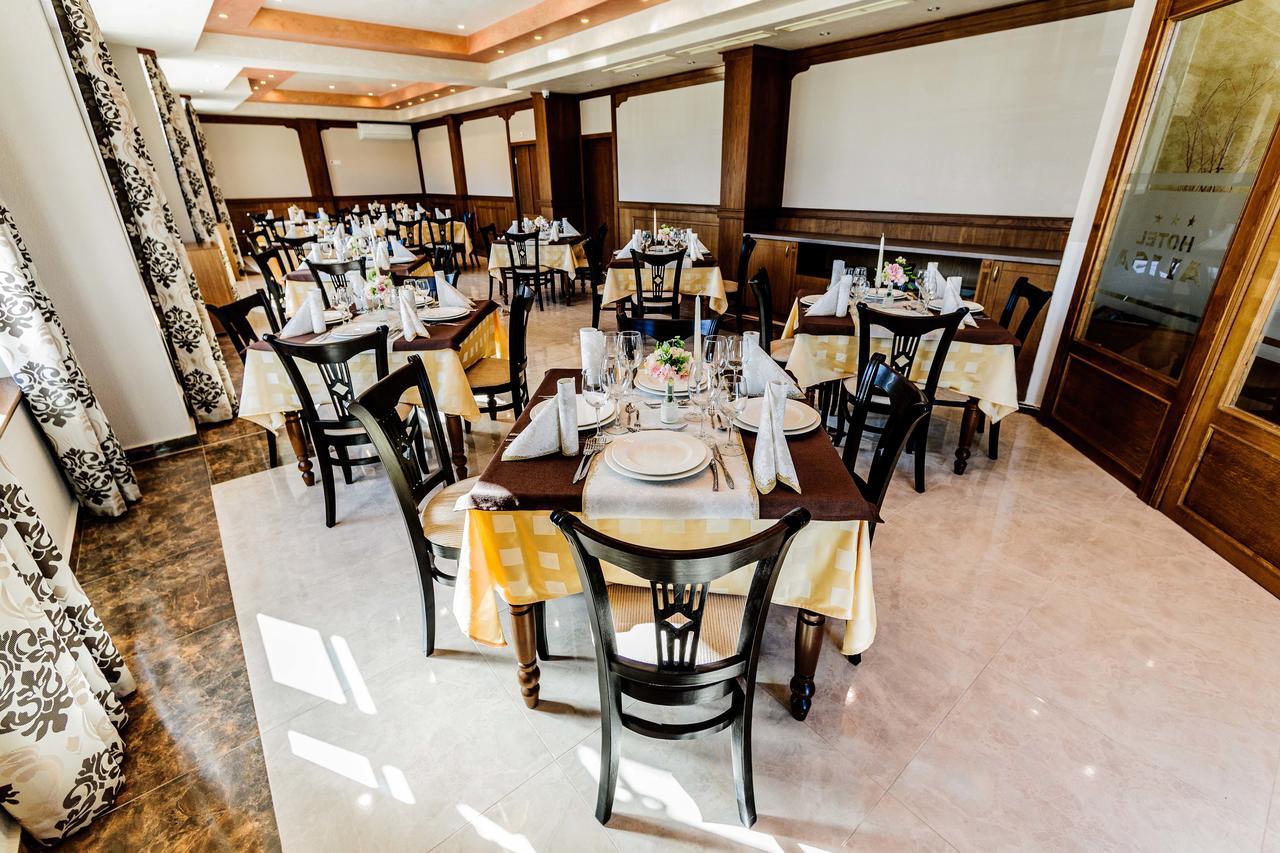 Hotel Alisa Павел-Баня Экстерьер фото