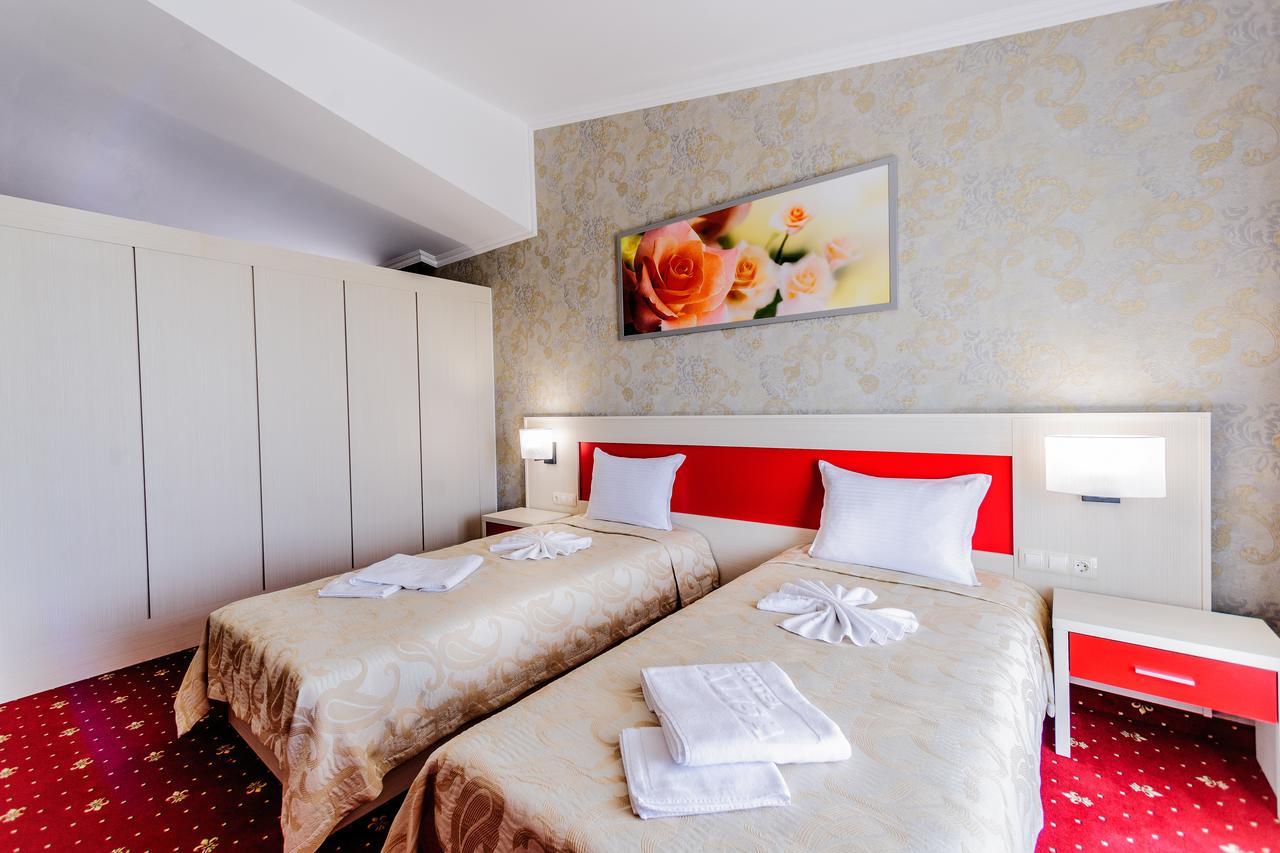 Hotel Alisa Павел-Баня Экстерьер фото