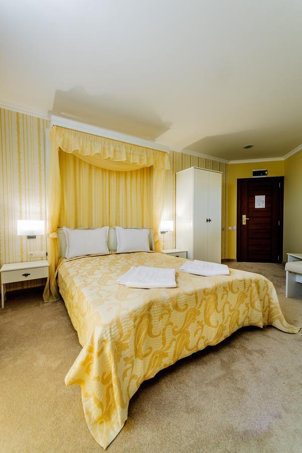 Hotel Alisa Павел-Баня Экстерьер фото